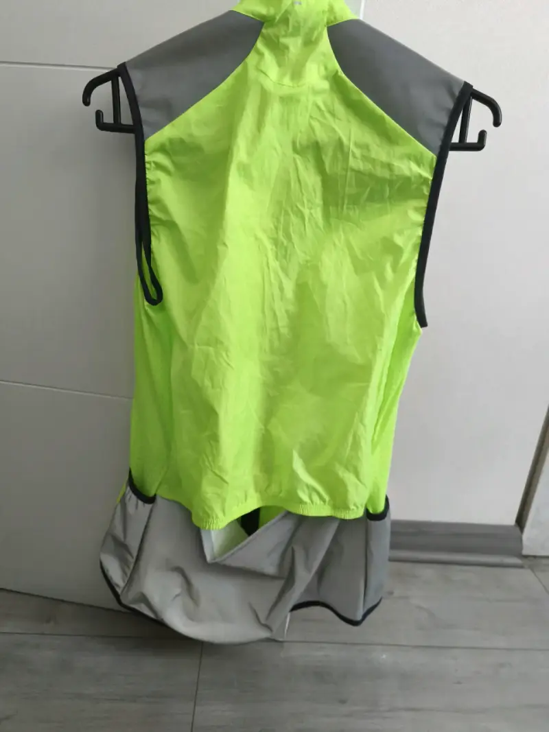 Chaleco cortaviento ciclismo Triban verde neón - 2