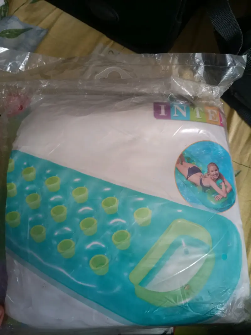 Colchón inflable de piscina Intex azul con verde - 4