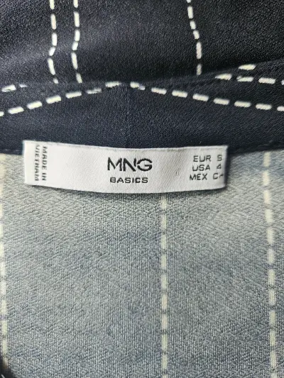 Vestido negro de oficina con diseño de rayas - miniatura 5