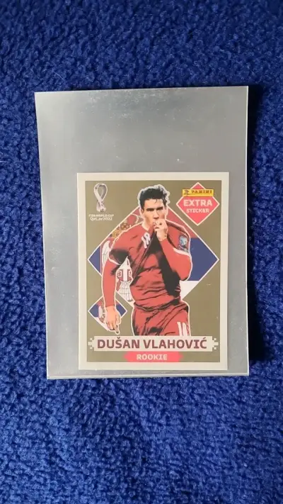 Lámina Panini Extra Sticker Dusan Vlahovic Rookie - miniatura 1