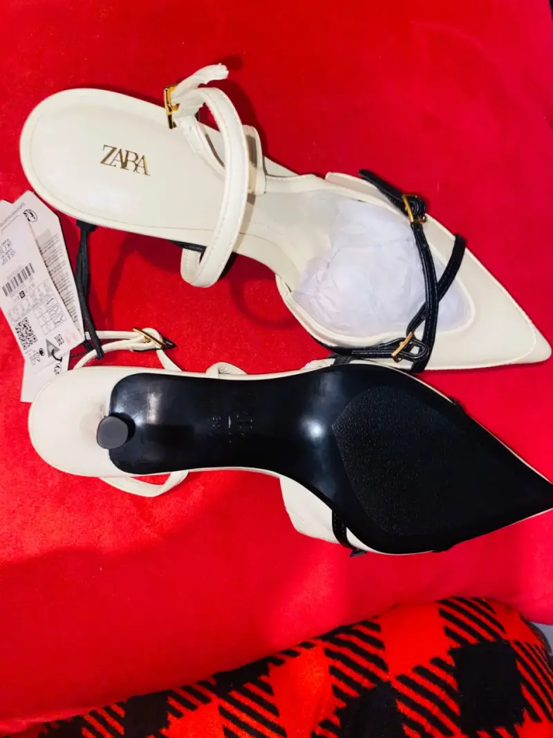 Tacones de cuero blanco y negro Zara - 3