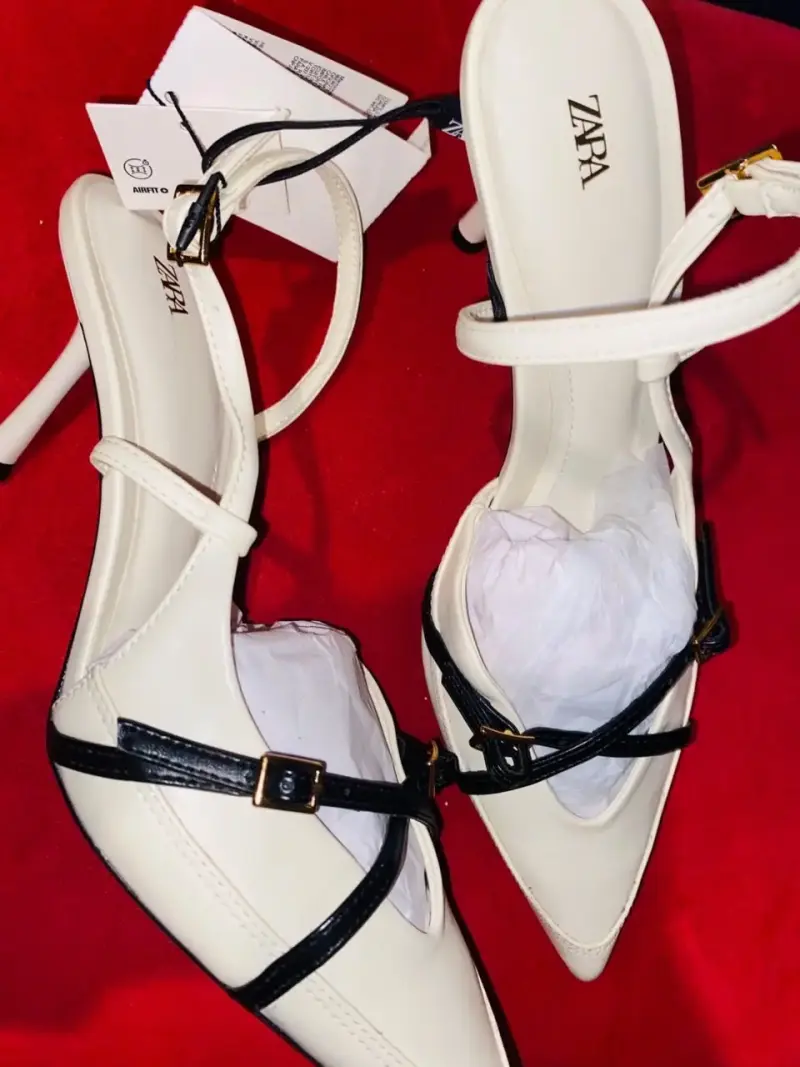 Tacones de cuero blanco y negro Zara - 4