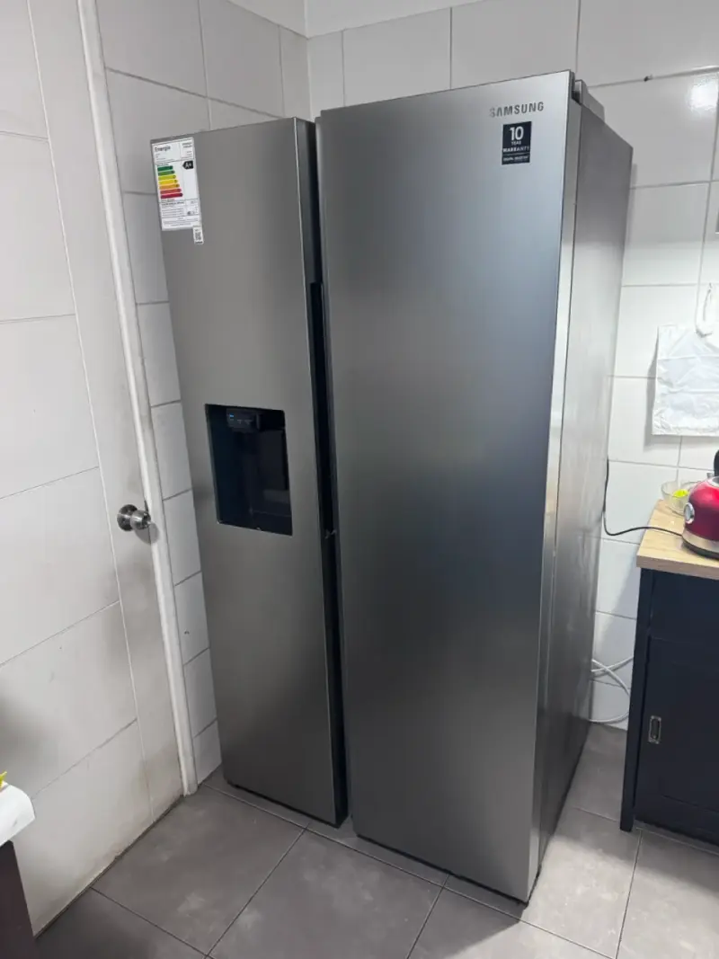 Refrigerador Samsung Side by Side con Dispensador - 1