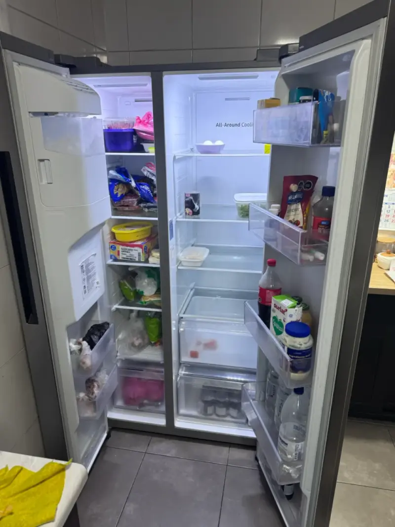 Refrigerador Samsung Side by Side con Dispensador - 2