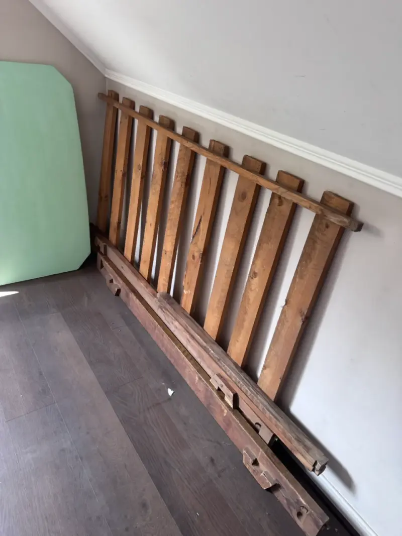 Cama de madera antigua - 3