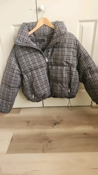 Chaqueta acolchada a cuadros Zara para mujer - miniatura 1