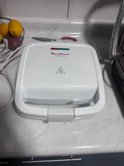Wafflera Moulinex Waffle Time en buen estado - miniatura 1