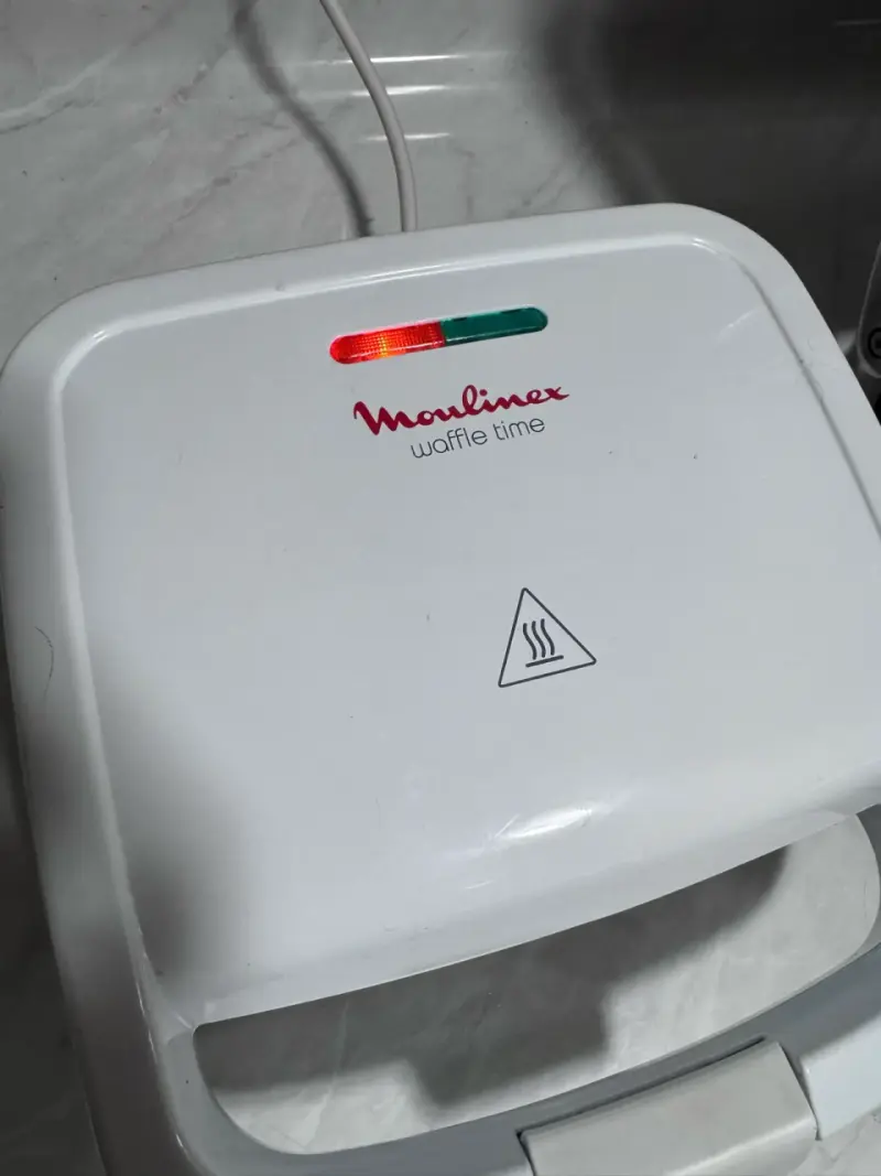 Wafflera Moulinex Waffle Time en buen estado - 4