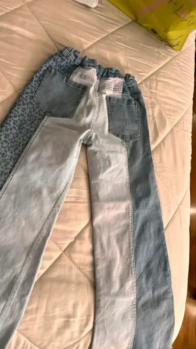 Jeans animal print para niña con diseño - miniatura 2