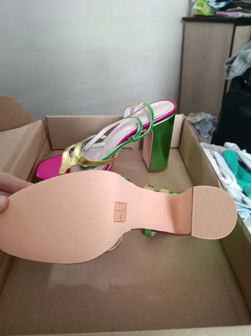 Sandalias de tacón alto multicolor para mujer - 4