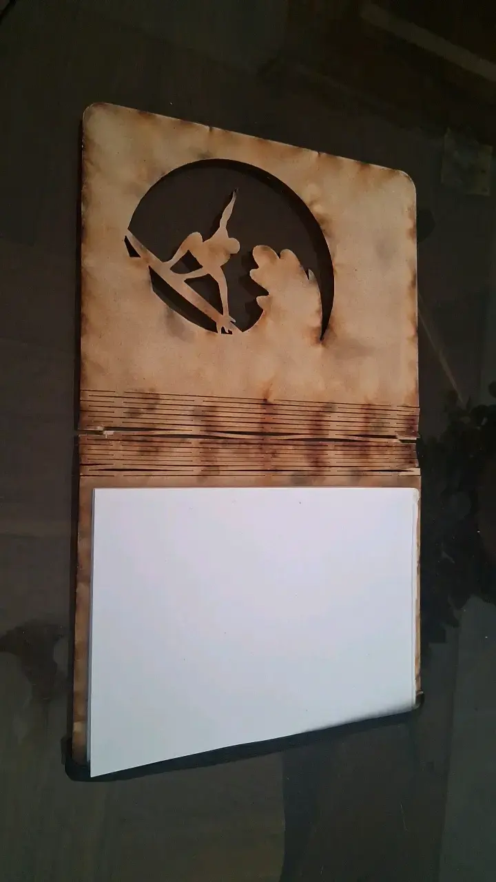 Cuaderno artesanal Pichilemu con surfista - 2
