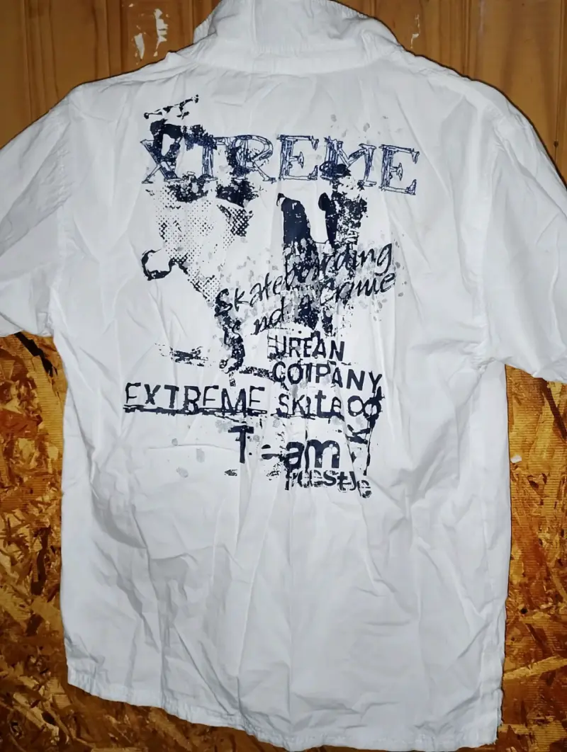 Camisa blanca estilo urbano para hombre - 1