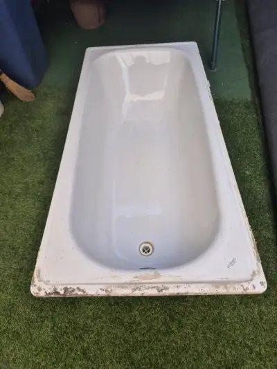 Tina de baño blanca en buen estado - miniatura 4