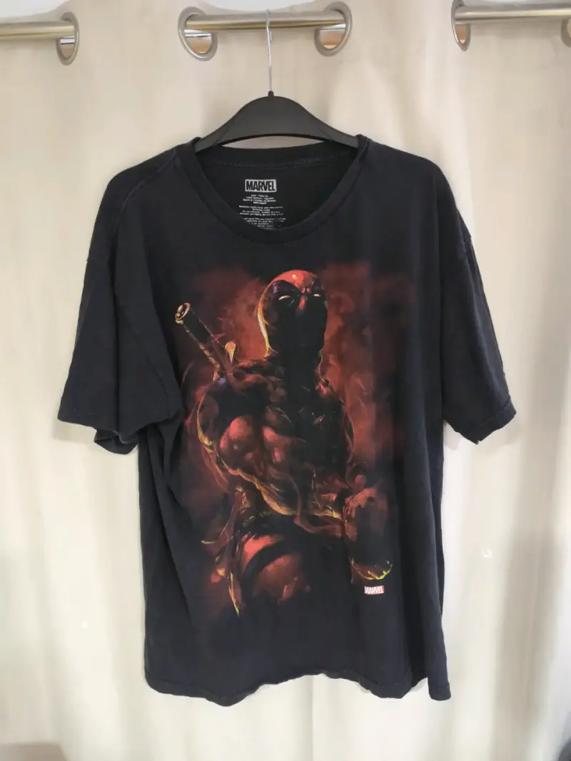 Polera Marvel Deadpool Negra Talla XL - 1
