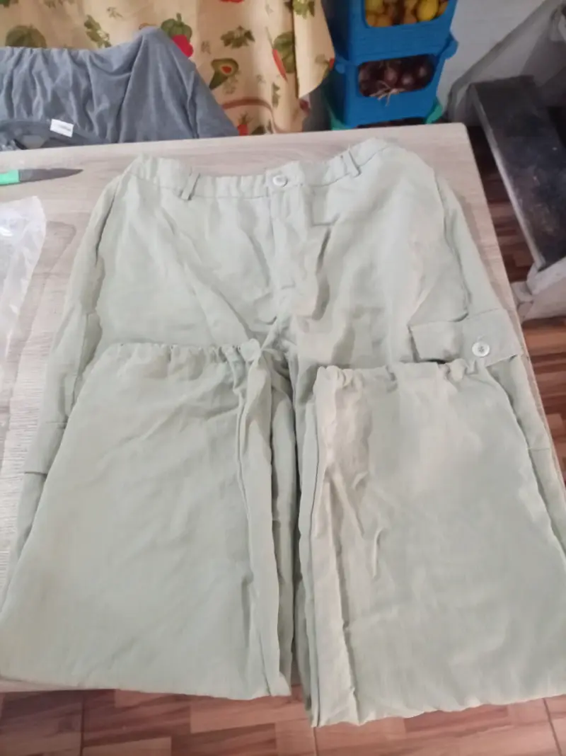 Pantalones cortos cargo beige para hombre - 1