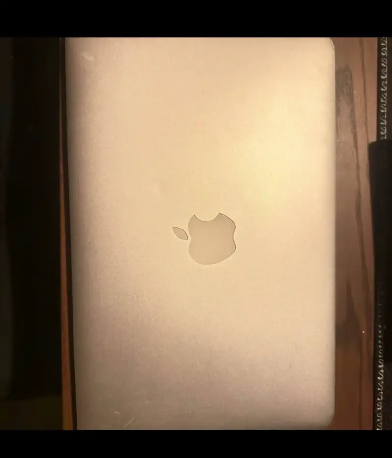 MacBook Air 11 pulgadas Early 2014 en buen estado - 2