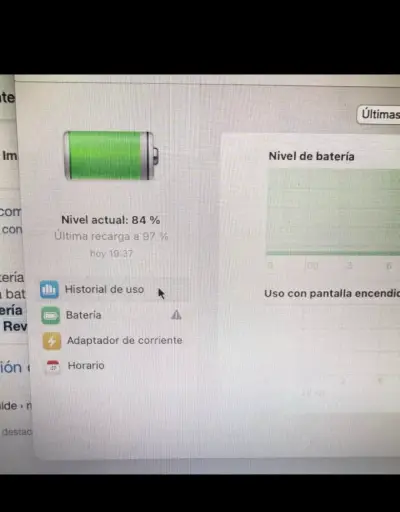 MacBook Air 11 pulgadas Early 2014 en buen estado - miniatura 3