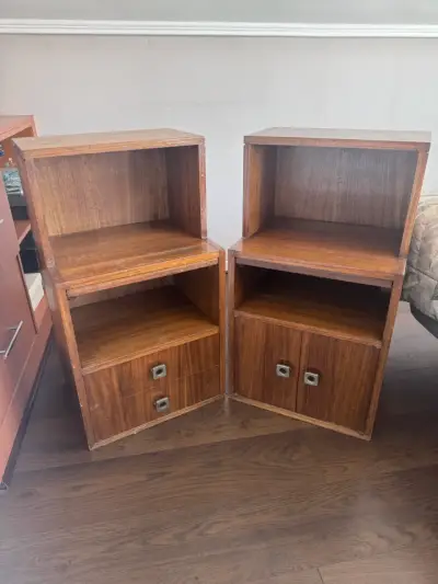 Par de veladores Vintaje - miniatura 1