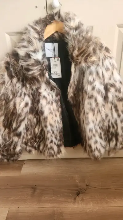 Chaqueta de piel sintética estampado animal para mujer - miniatura 1