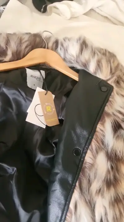 Chaqueta de piel sintética estampado animal para mujer - miniatura 5