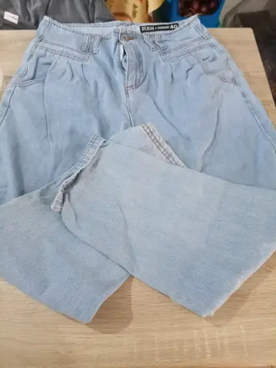 Jeans de mezclilla azul claro para mujer  talla 40 - miniatura 1