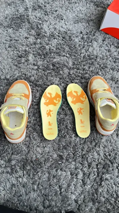 Zapatilla Puma x Pokemon Charizard Talla 35/21,5CM - miniatura 4