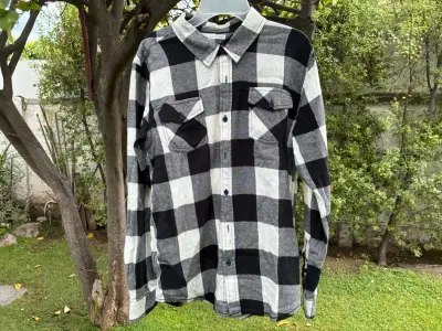 Camisa niño a cuadros talla 16 marca Urb - miniatura 1