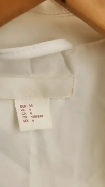 Blazer blanco elegante para mujer talla 36 - miniatura 3