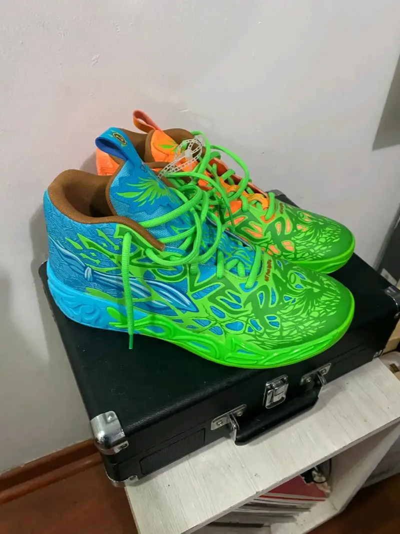 Zapatillas deportivas . Lamelo ball originales. - 4