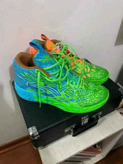 Zapatillas deportivas . Lamelo ball originales. - miniatura 4