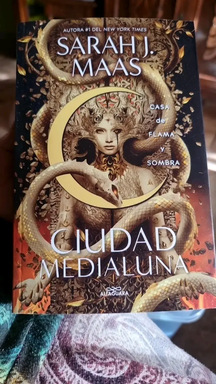 Libro 'Casa de Flama y Sombra' de Sarah J. Maas - 1