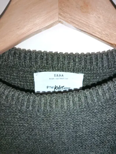 Suéter gris con diseño de calavera para niños Zara - miniatura 3