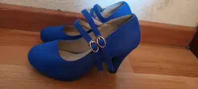 Zapatos de tacón medio en tres colores - miniatura 4