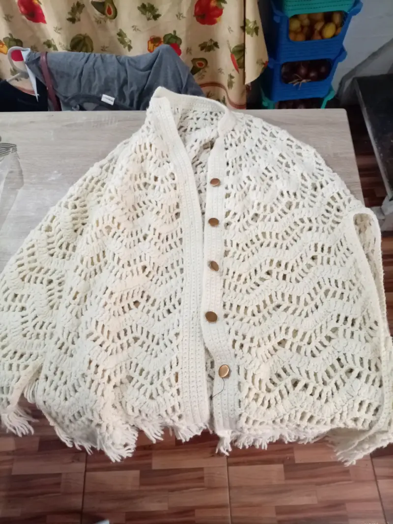 Cardigan tejido blanco con botones - 1