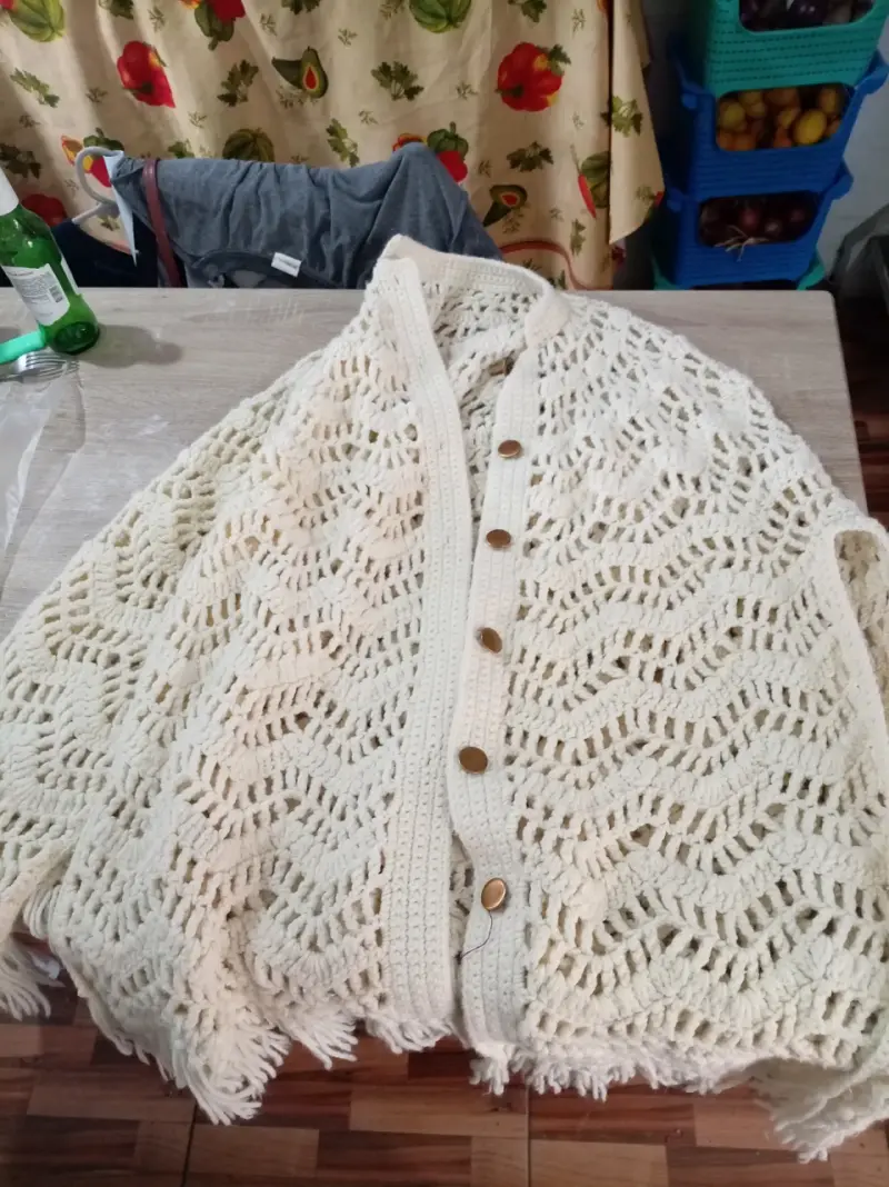 Cardigan tejido blanco con botones - 2