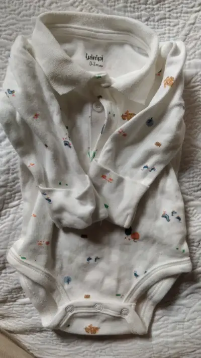 Lote ropa bebe 0-3 meses. Bodies, pijamas, conjunt - miniatura 6