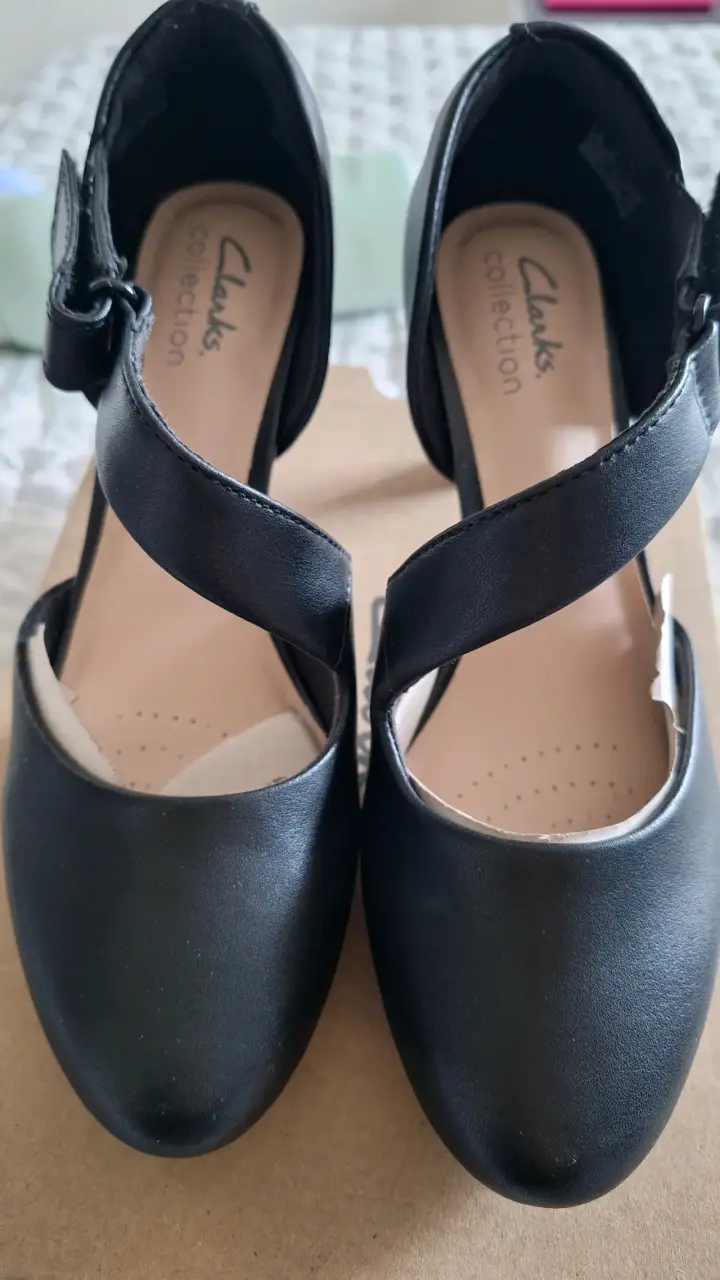 Zapatos de tacón Clarks de cuero - 1