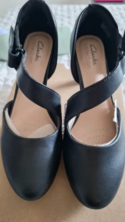 Zapatos de tacón Clarks de cuero - miniatura 1