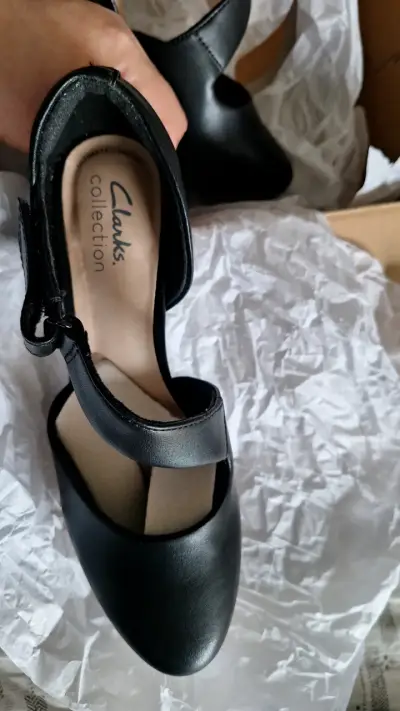 Zapatos de tacón Clarks de cuero - miniatura 3