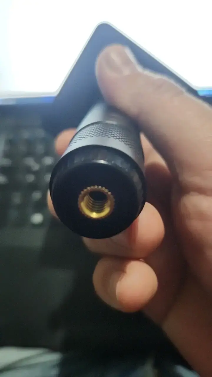 Adaptador de mano para micrófono inalámbrico - 5