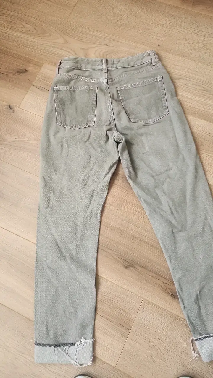 Pantalones grises Zara para mujer - 4