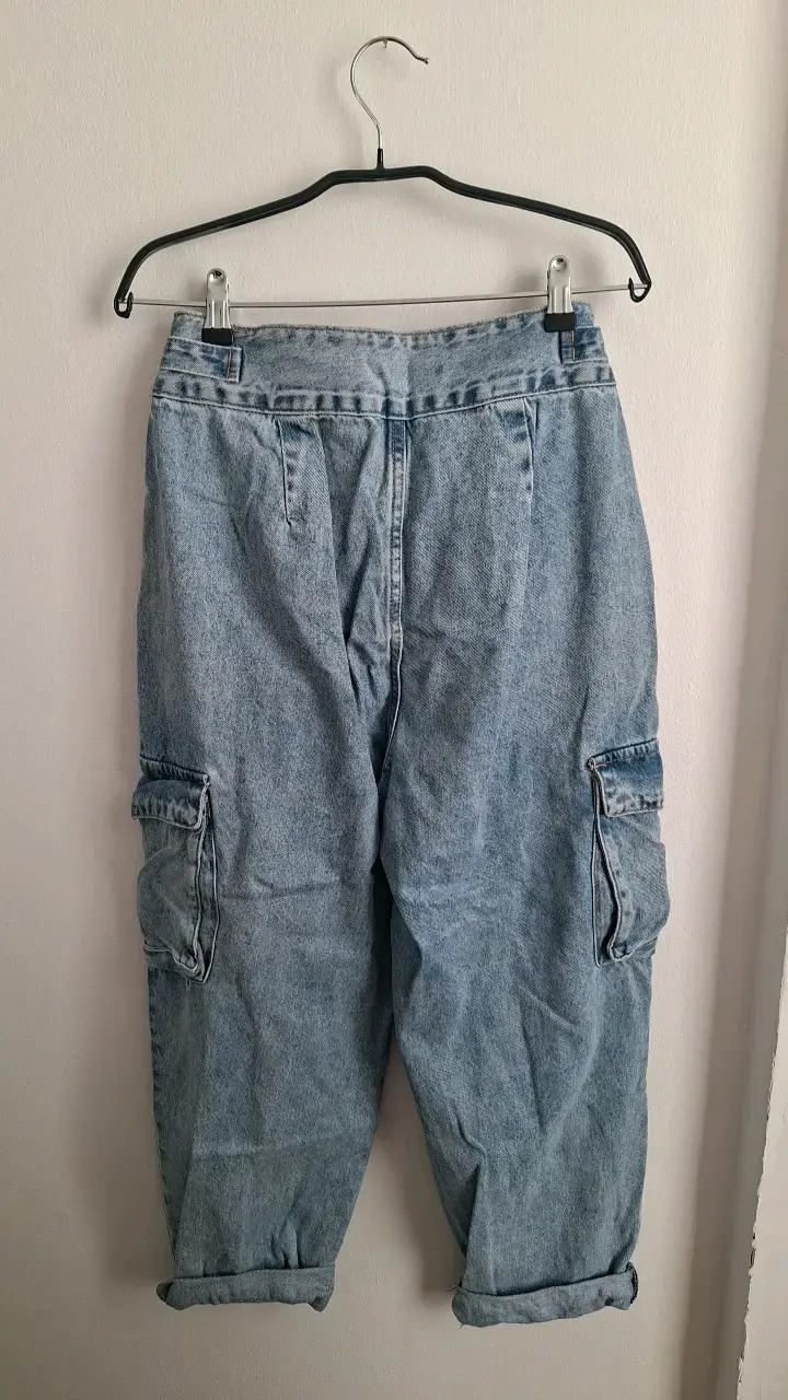 Pantalones cargo de mezclilla azul para mujer - 2