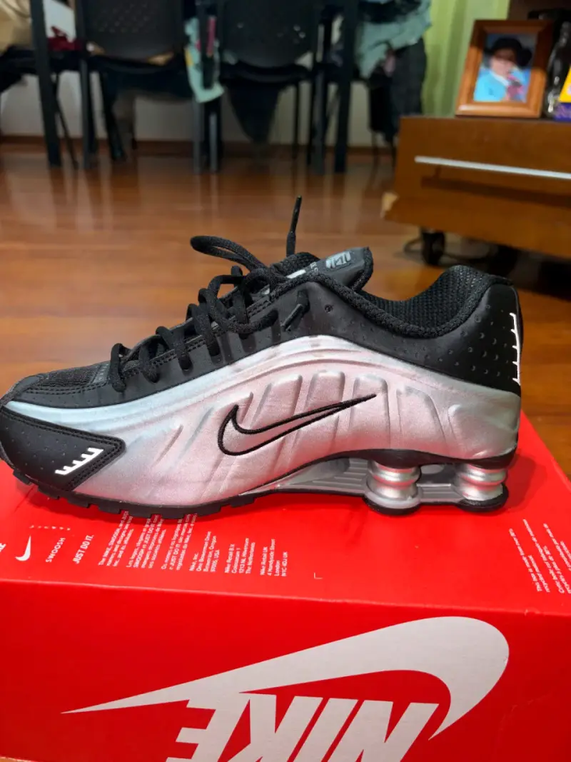 Zapatillas deportivas Nike Shox negras plateadas - 1