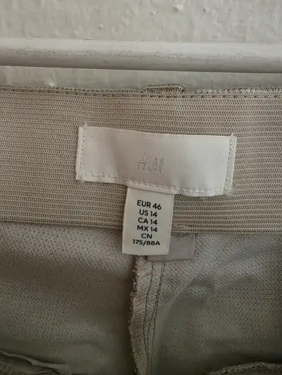 Pantalones de vestir H&M beige talla 46 - miniatura 2