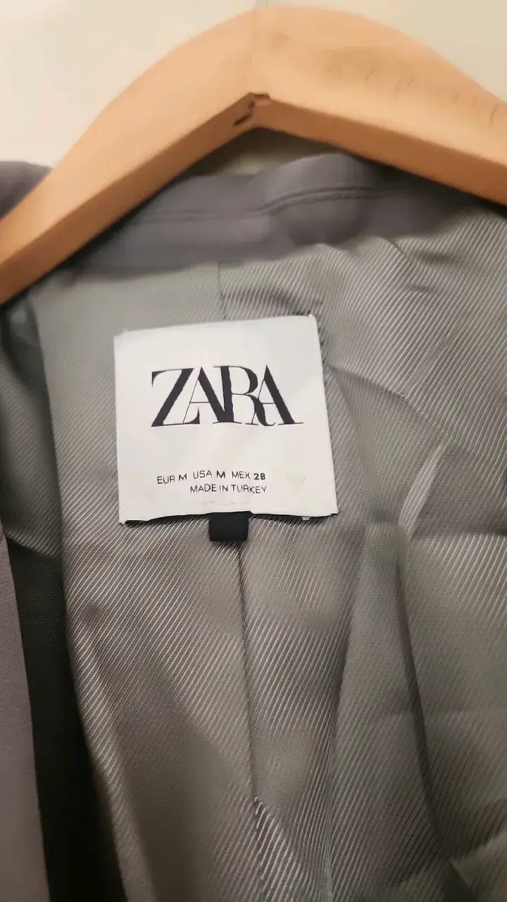 Blazer gris para mujer Zara talla M - 2