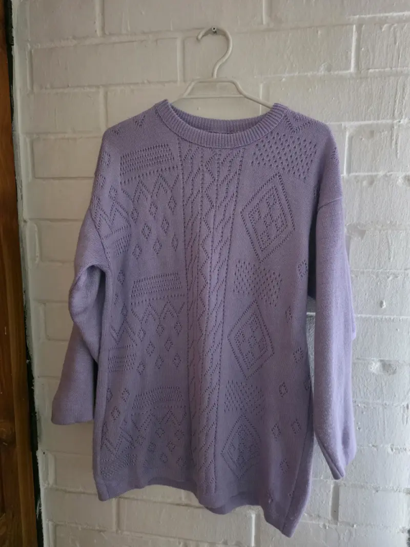 Suéter de punto lila para mujer