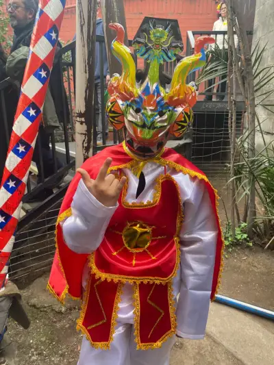 Disfraz de Diablada para niño con máscara colorida - miniatura 1