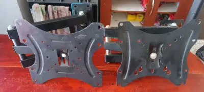 Soporte de pared para TV ajustable - miniatura 2