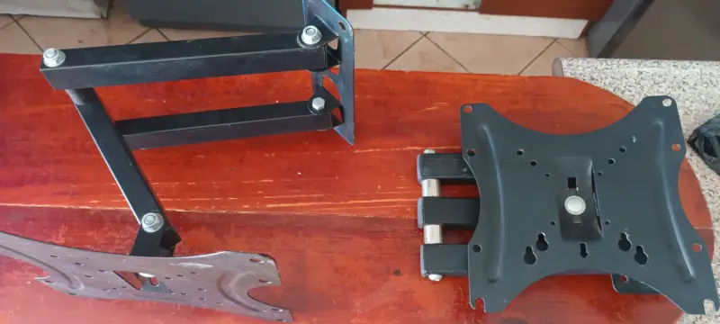Soporte de pared para TV ajustable - 3