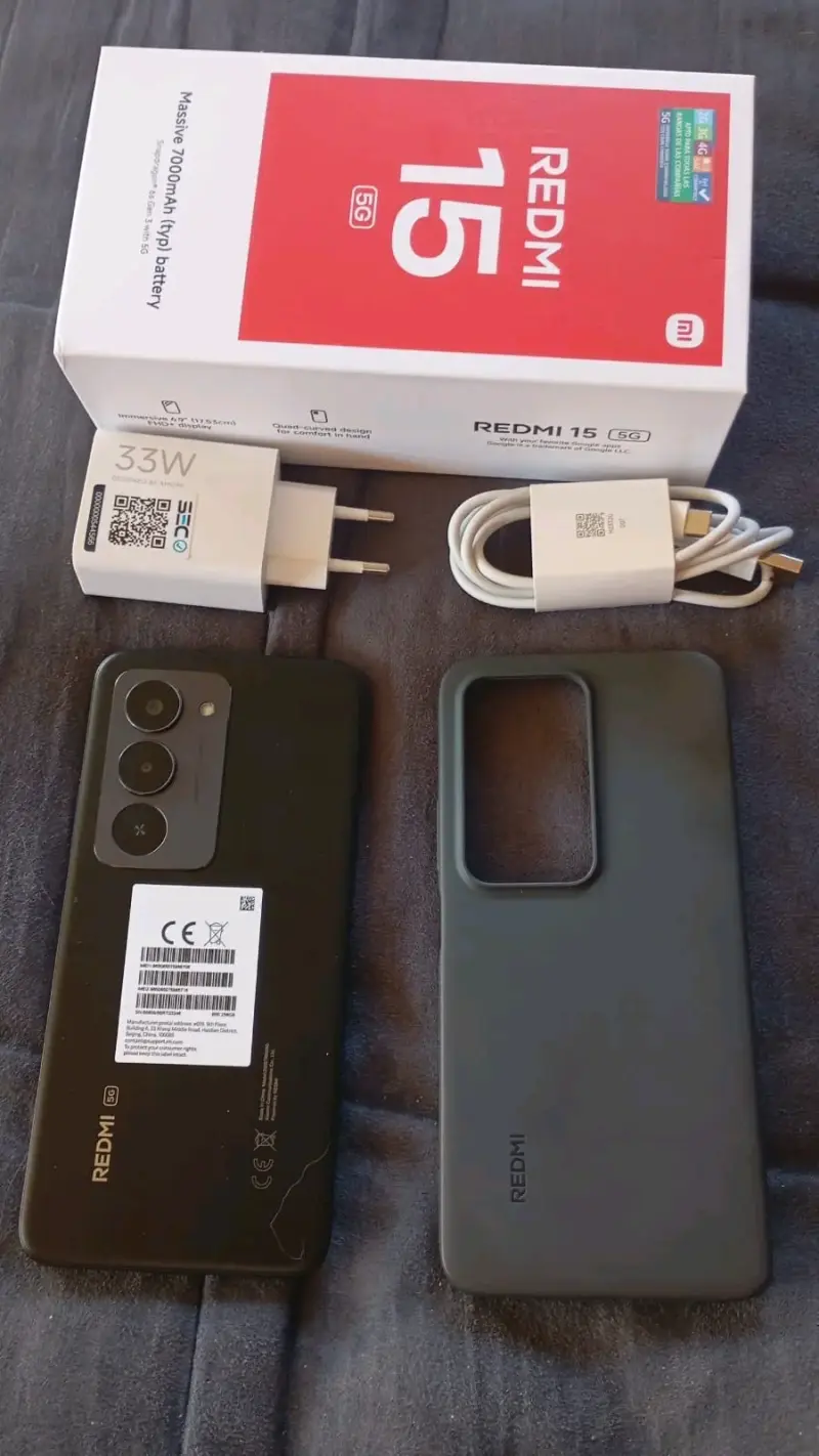 Smartphone Xiaomi Redmi 15 5G con cargador - 2